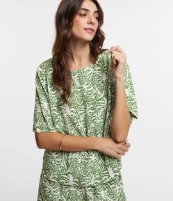 Blusa em Viscose com Estampa Folhagem