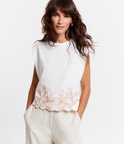 Blusa sem Manga em Algodão com Bordado Floral na Barra