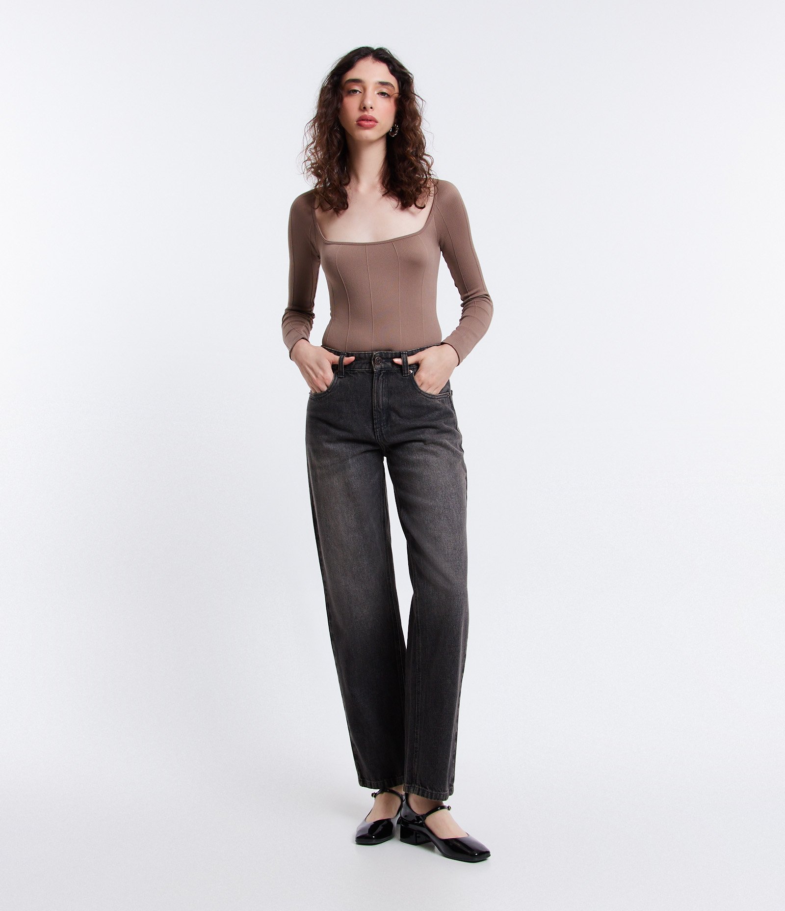 Body Seamless com Recorte e Manga Longa Marrom 2