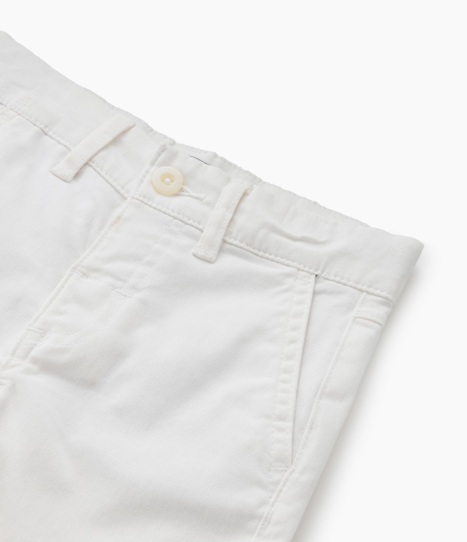 Bermuda Infantil com Bolso Faca e Barra Dobrada - Tam 1 a 5 Anos Branco 5