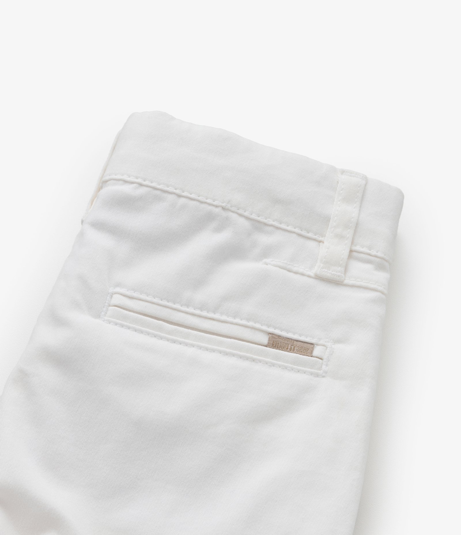 Bermuda Infantil com Bolso Faca e Barra Dobrada - Tam 1 a 5 Anos Branco 6