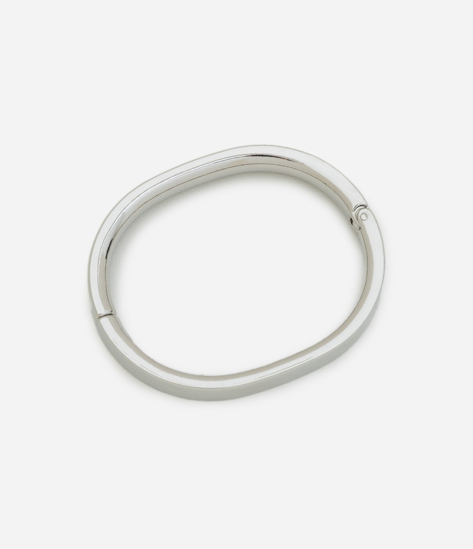 Bracelete Rígido Oval em Metal com Mola Prata 1
