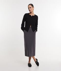 Saia Lápis Midi Alfaiatada com Fenda e Estampa Risca de Giz