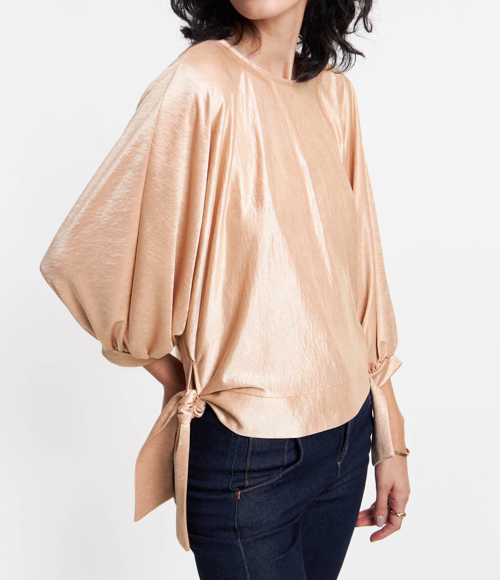 Blusa em Tecido Acetinado com Laços nas Laterais Rosé 1