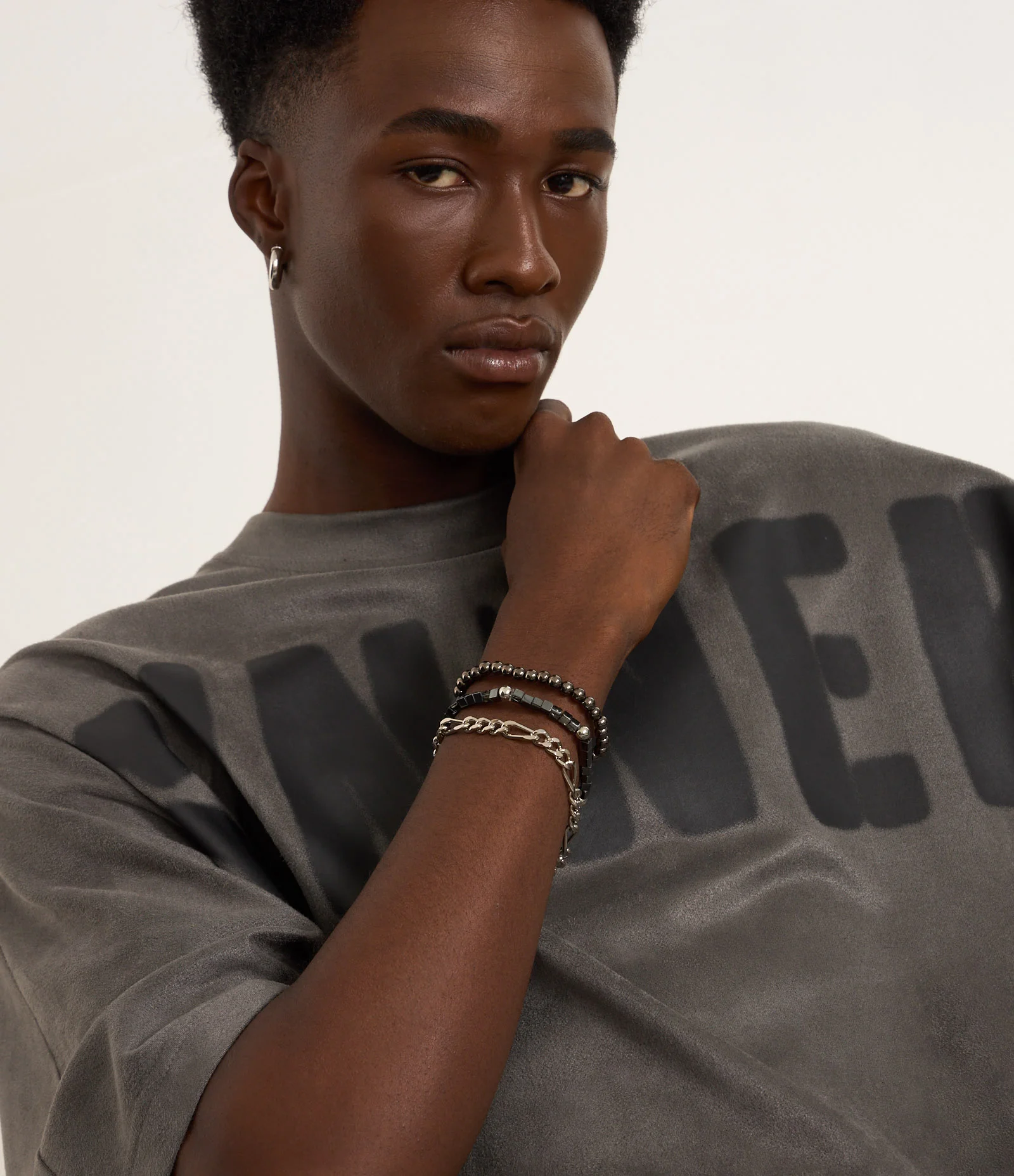 Kit 03 Pulseiras em Metal com Textura Hematita Prata 1