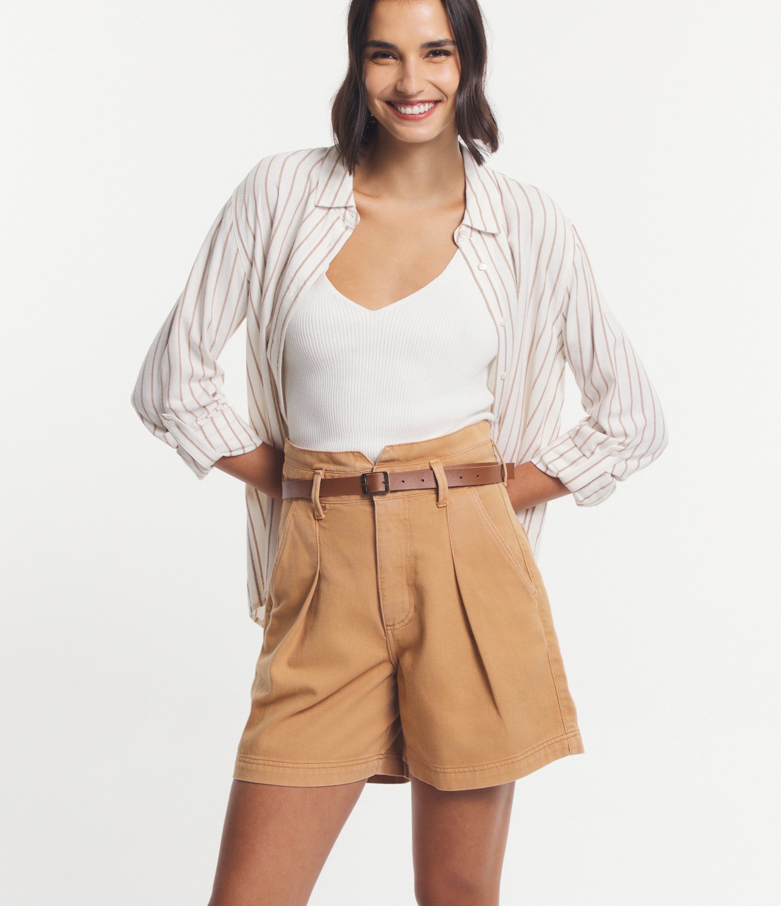 Bermuda Mom em Sarja com Cinto e Cós Diferenciado Bege 4