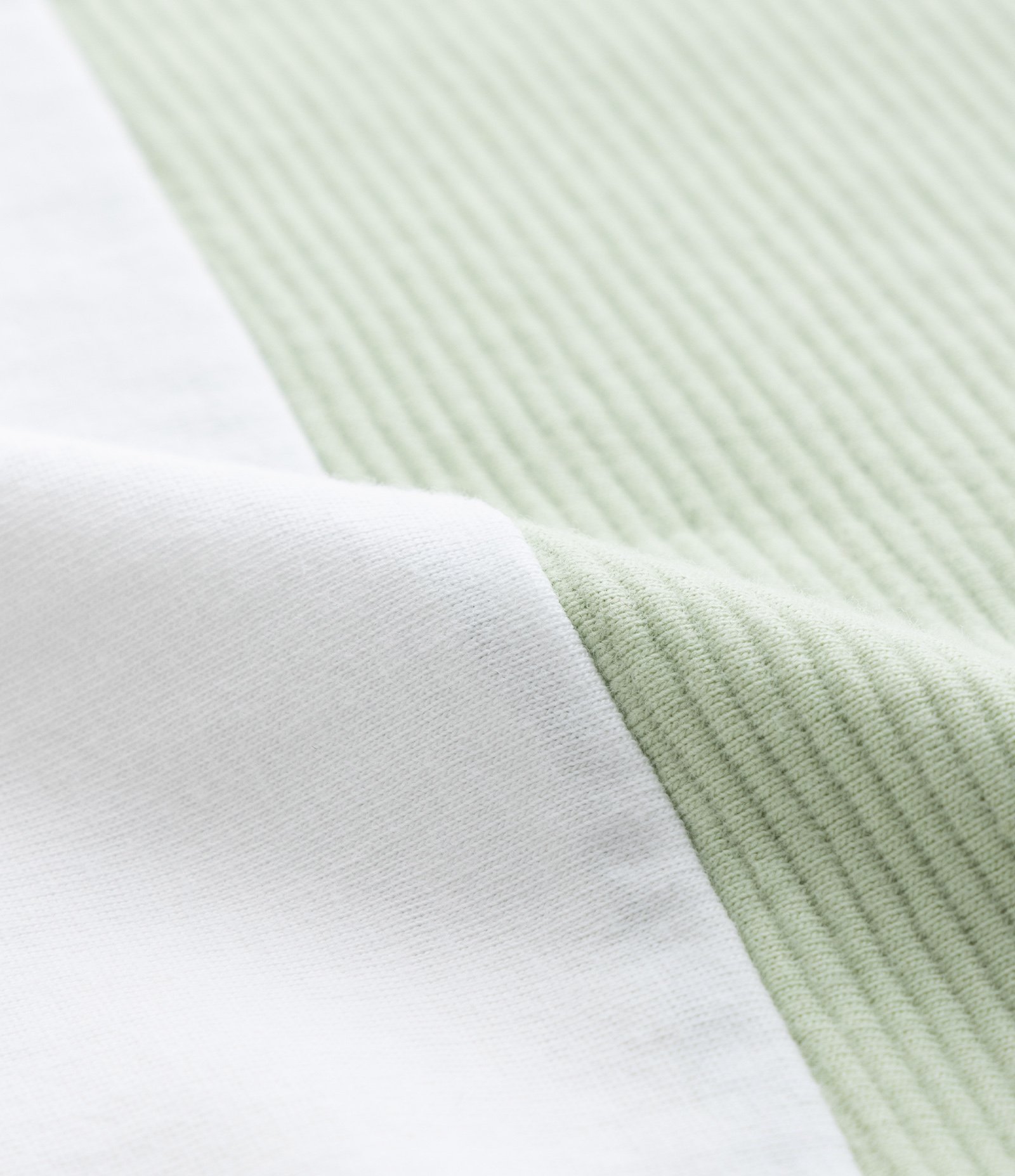 Camiseta Infantil com Estampa California e Recortes Texturizados - Tam 5 a 14 Anos Branco/Verde 4