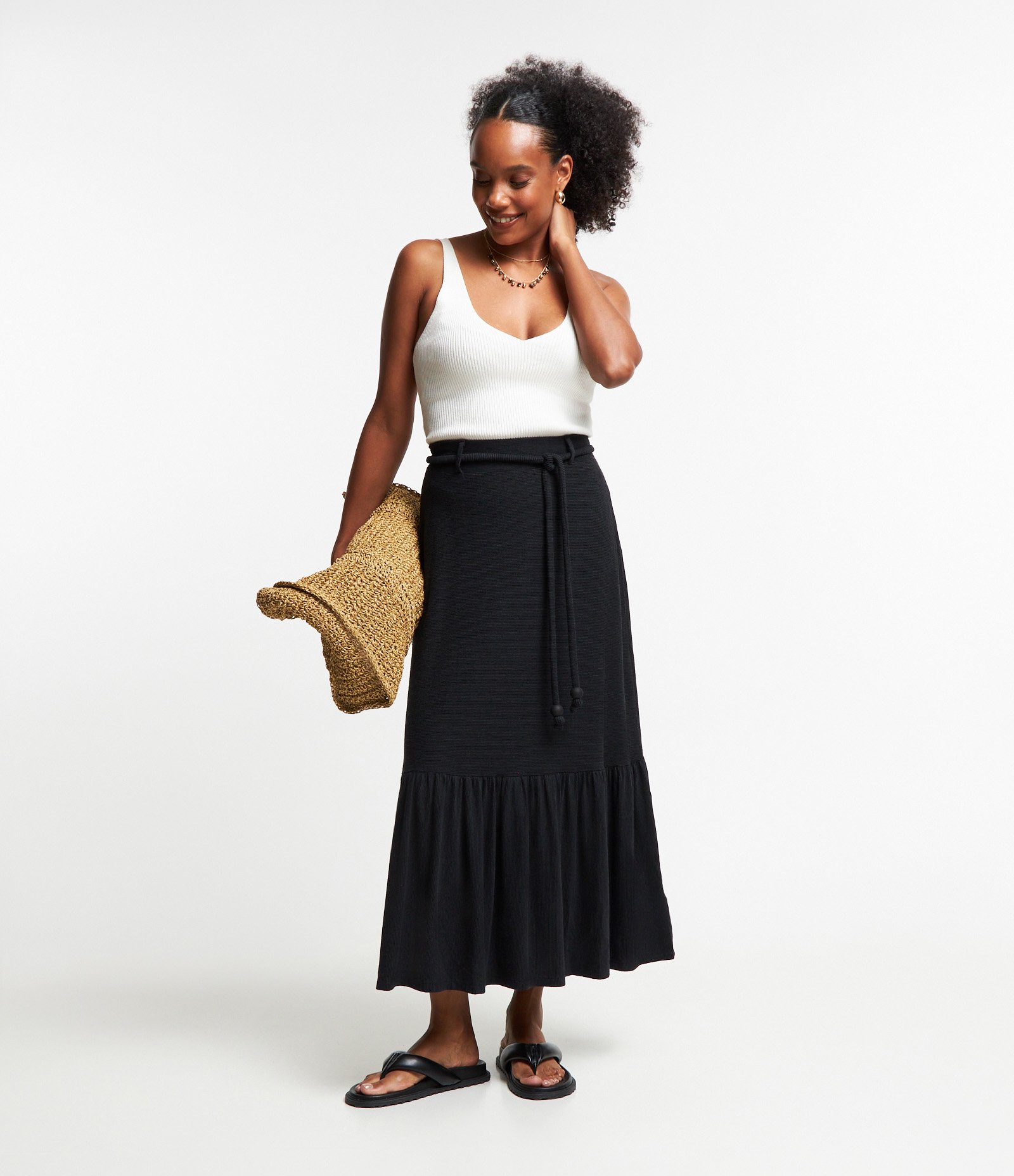 Saia Midi em Malha Viscose com Cinto Cordão e Texturas Preto 1