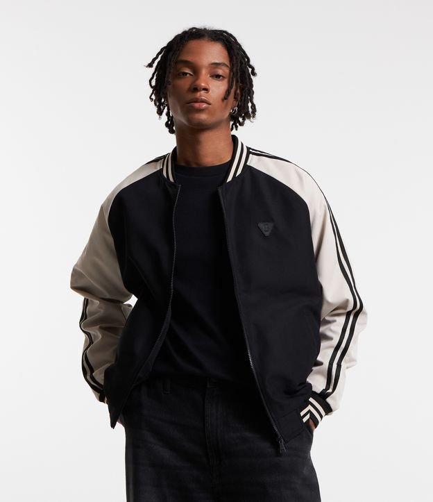 Jaqueta Bomber com Patch Localizado