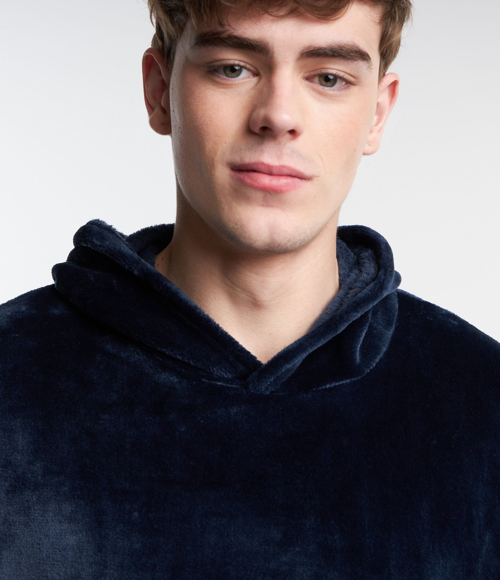 Pijama Blusão Oversized em Fleece com Capuz e Bolso Canguru Azul Marinho 3
