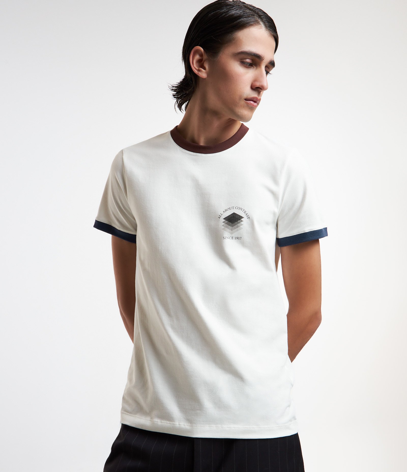 Camiseta em Algodão com Contraste na Gola e Manga Branco Neve 1