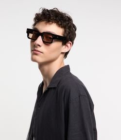 Camisa em Tricoline com Textura