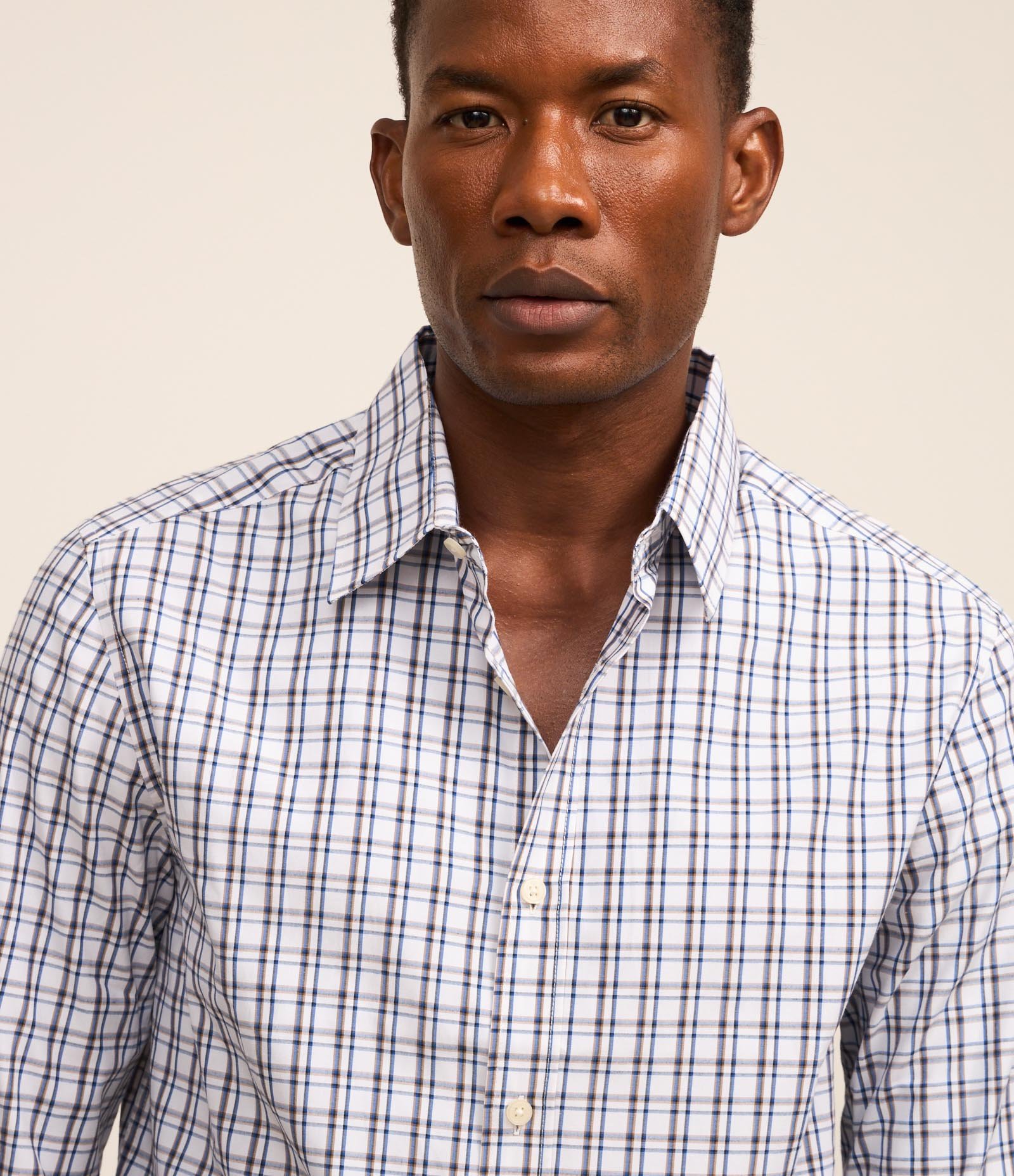 Camisa em Tricoline com Abotoamento e Estampa Xadrez Grid Branco/ Azul 4