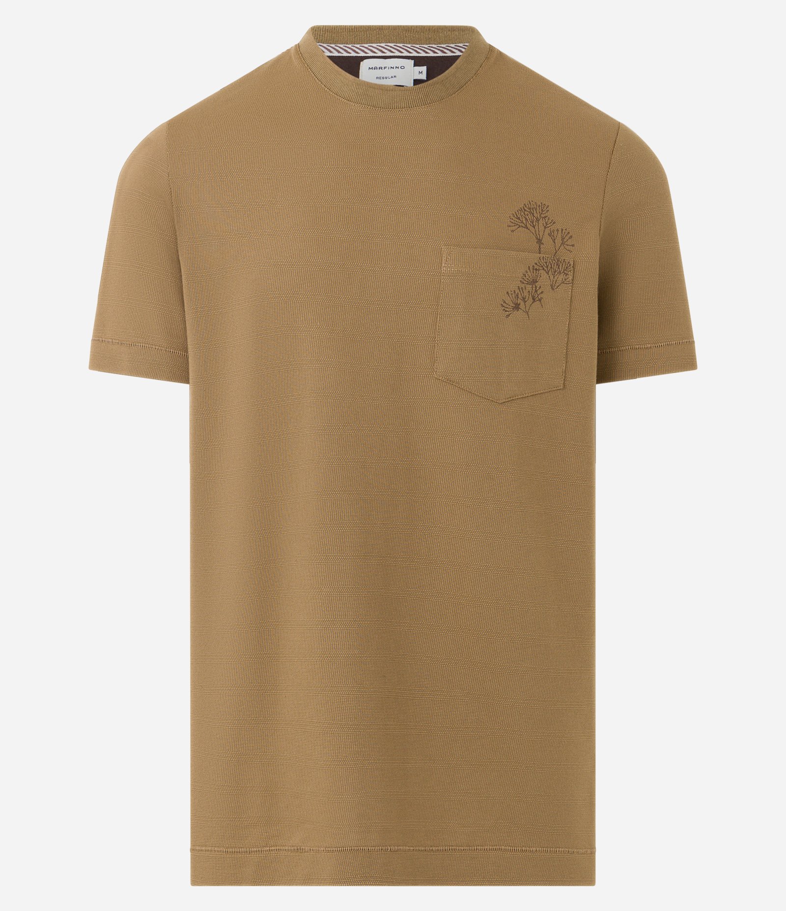 Camiseta com Estampa Localizada e Bolso Marrom 5