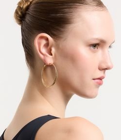 Brinco Argola Tripla Grande com Textura