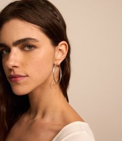 Brinco Argola Tripla Grande com Textura