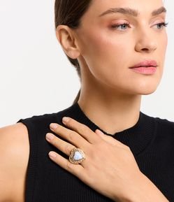 Maxi Anel com Formato de Coração com Resina