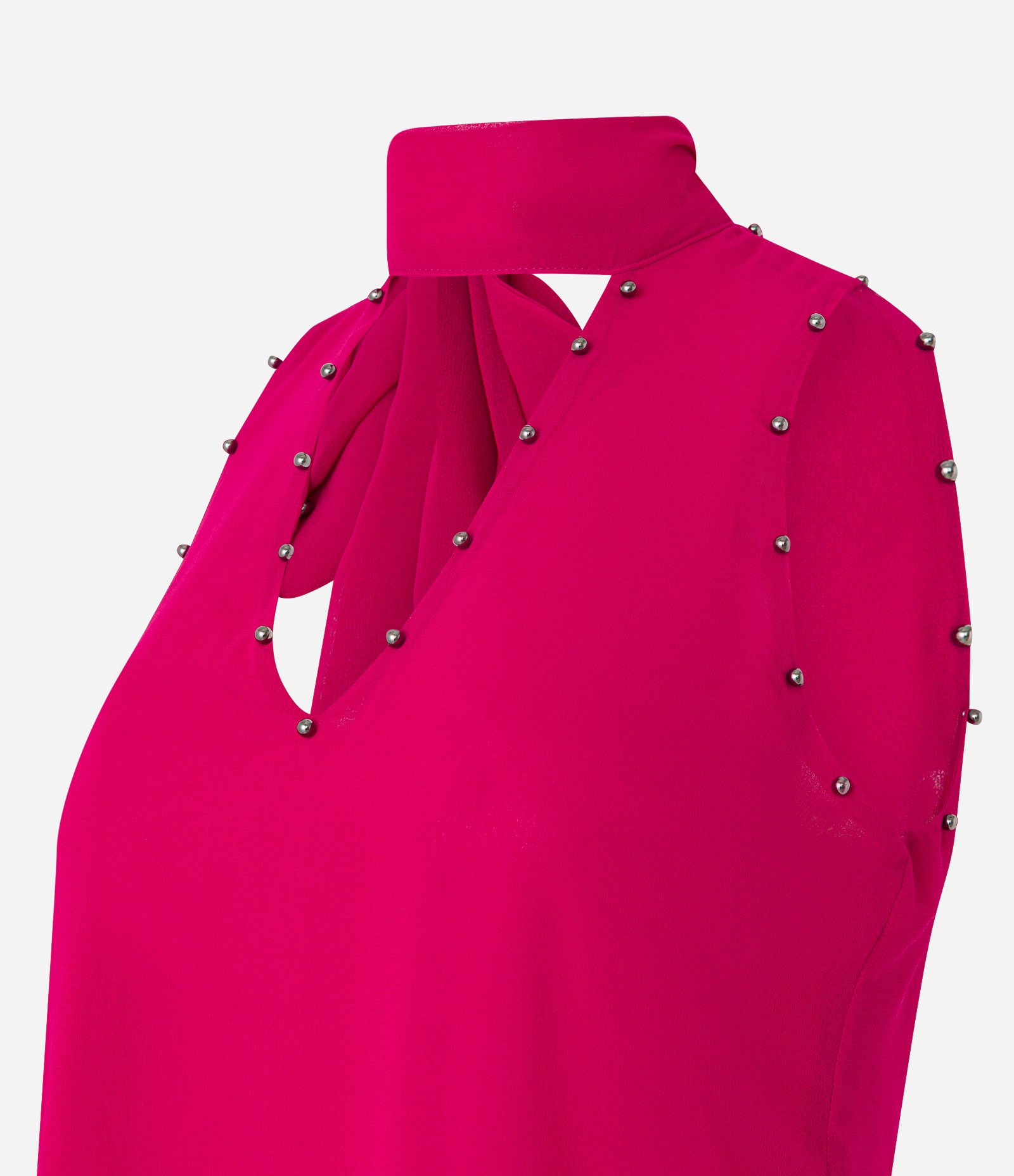 Blusa em Chiffon com Tachinha e Amarração na Gola Vermelho 7