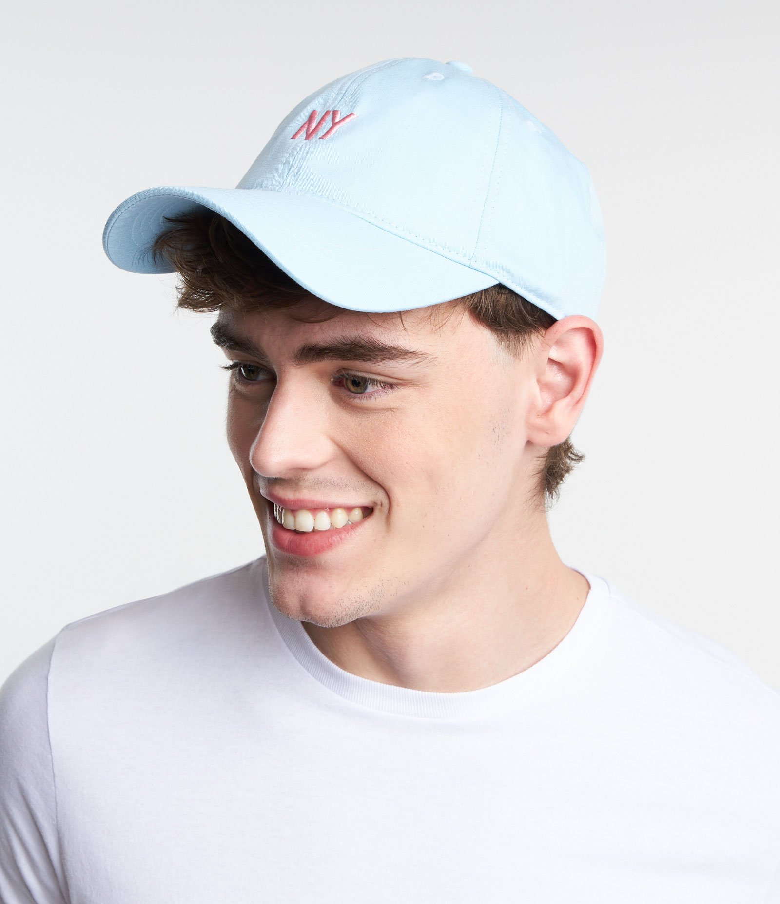 Boné Aba Curva em Sarja com Bordado New York Minimal 1