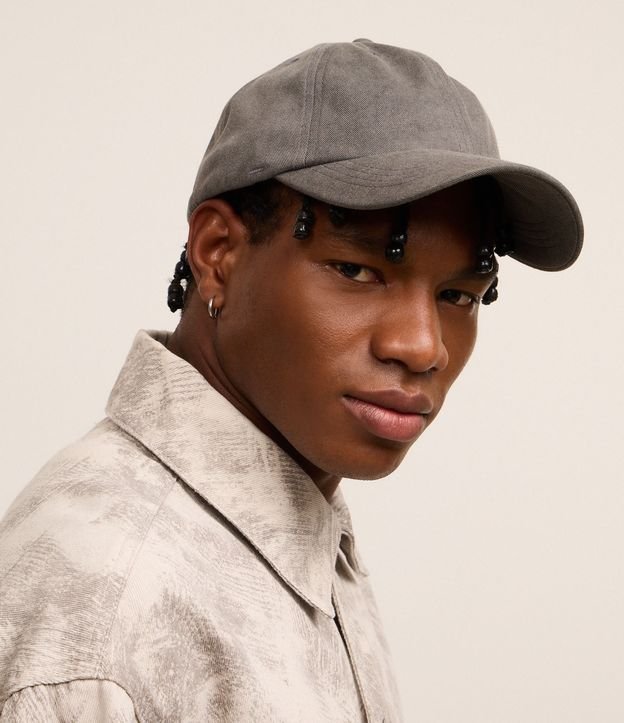 Boné Aba Curva em Sarja Estonada com Velcro