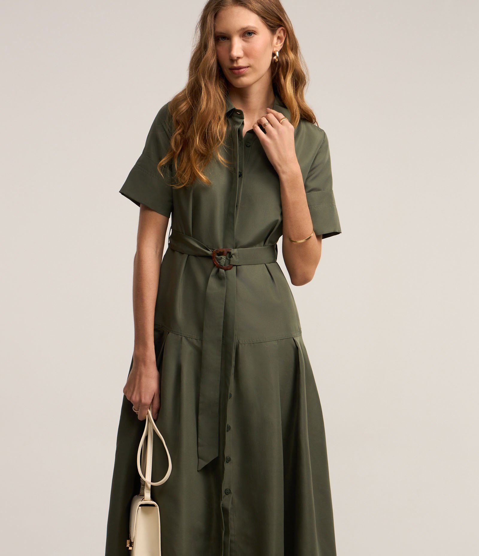 Vestido Midi com Cinto Fivela e Sobra na Manga Verde Oliva 1