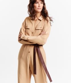 Macacão Longo Utilitário em Viscose com Amarração na Cintura