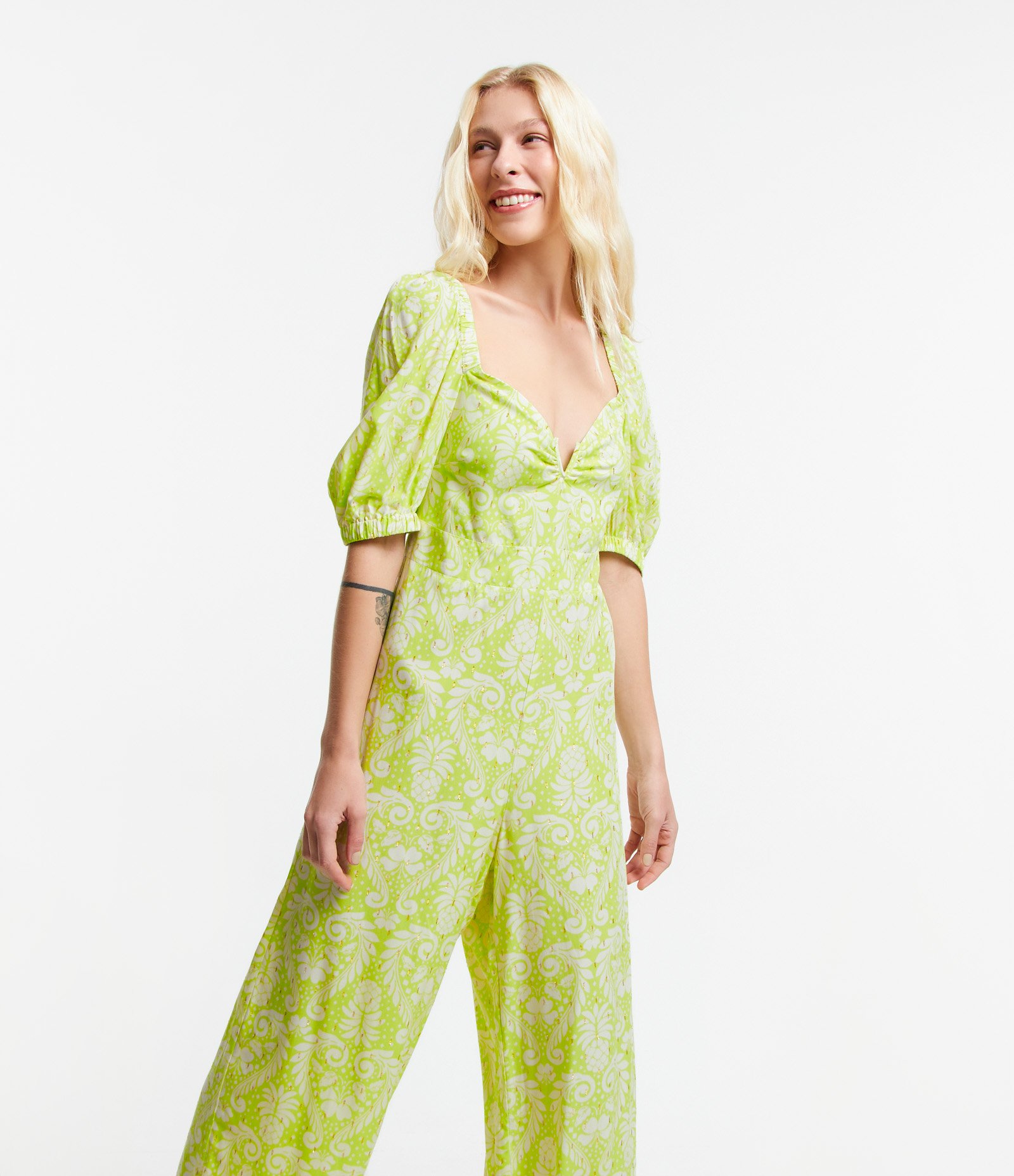 Macacão Longo em Viscose com Lastex e Estampa Tropical Verde 4