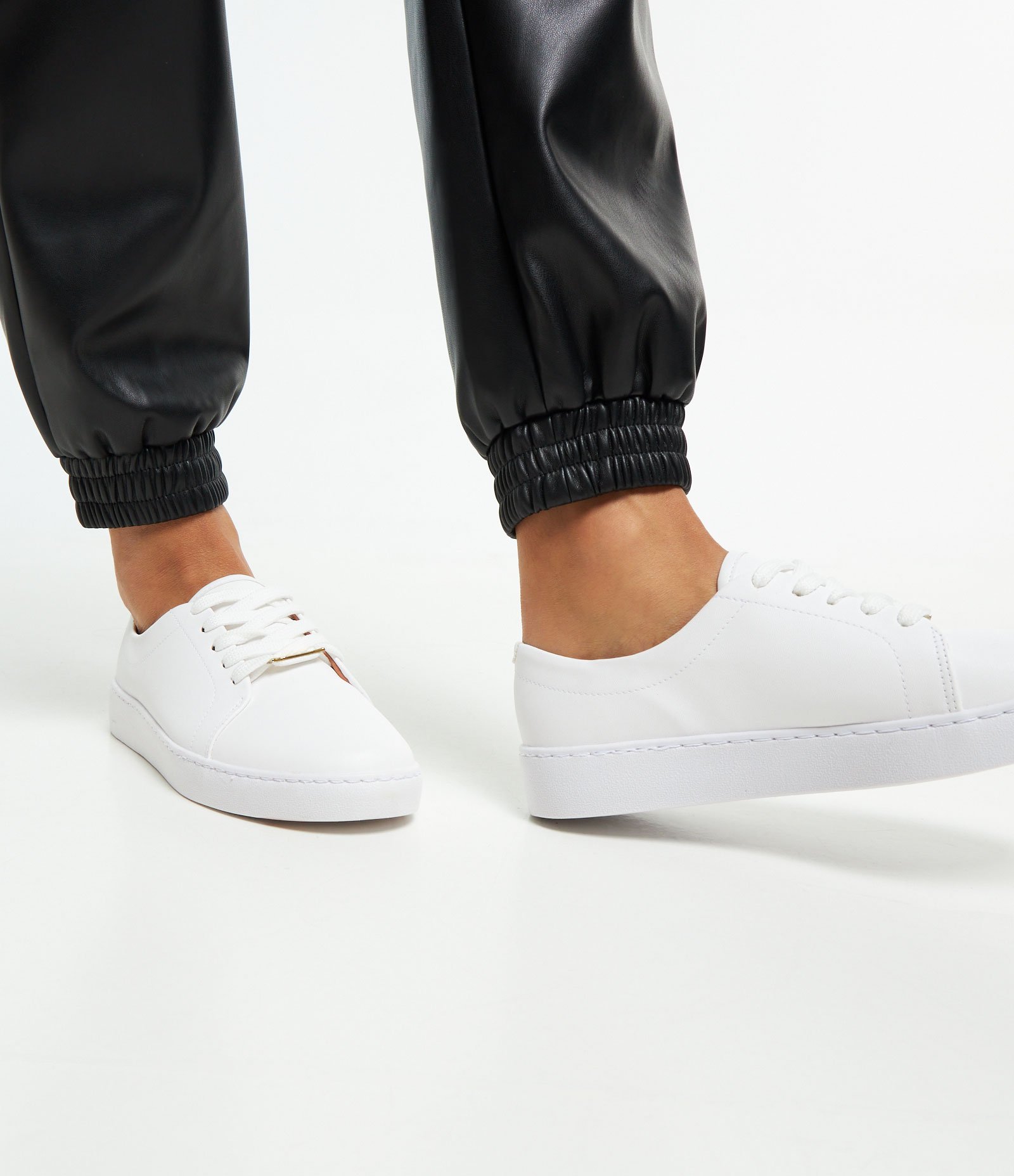 Tênis Casual Caixa Baixa Vizzano Branco 7