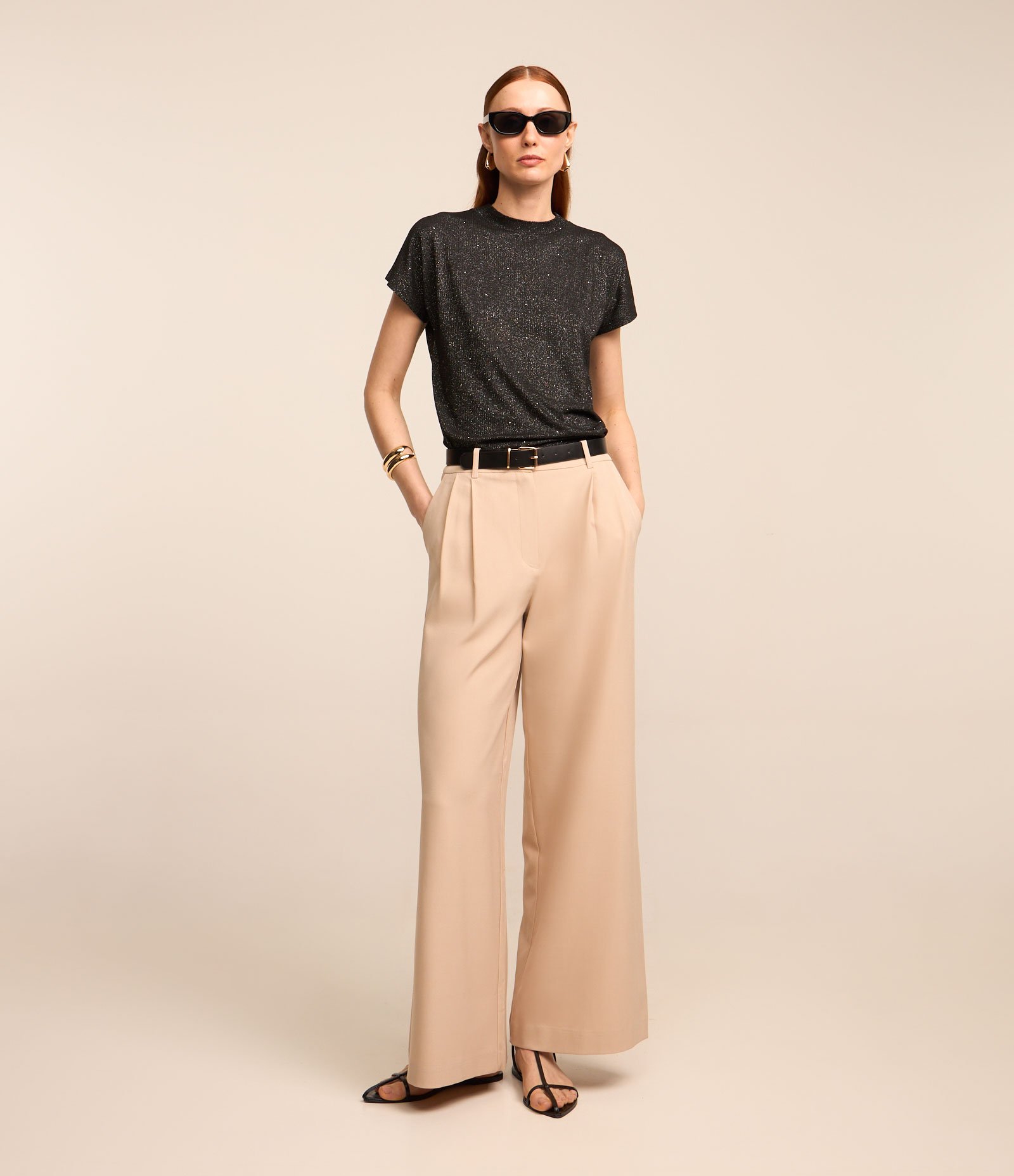 Blusa em Viscose com Fio Metalizado e Hotfix Aplicado Preto 2