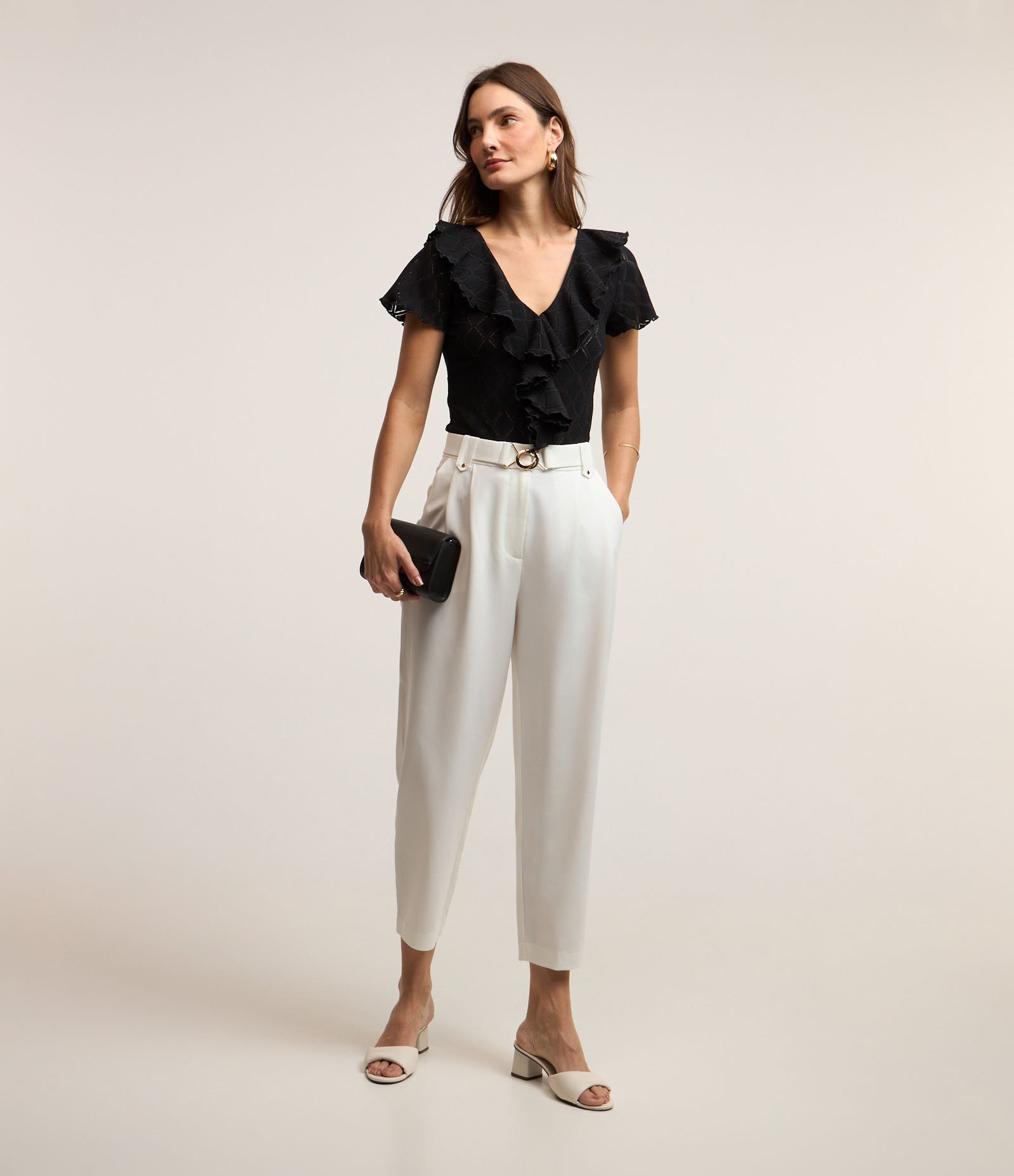 Blusa com Babado Jabô no Decote e Padronagem Geométrica Texturizada Preto 3