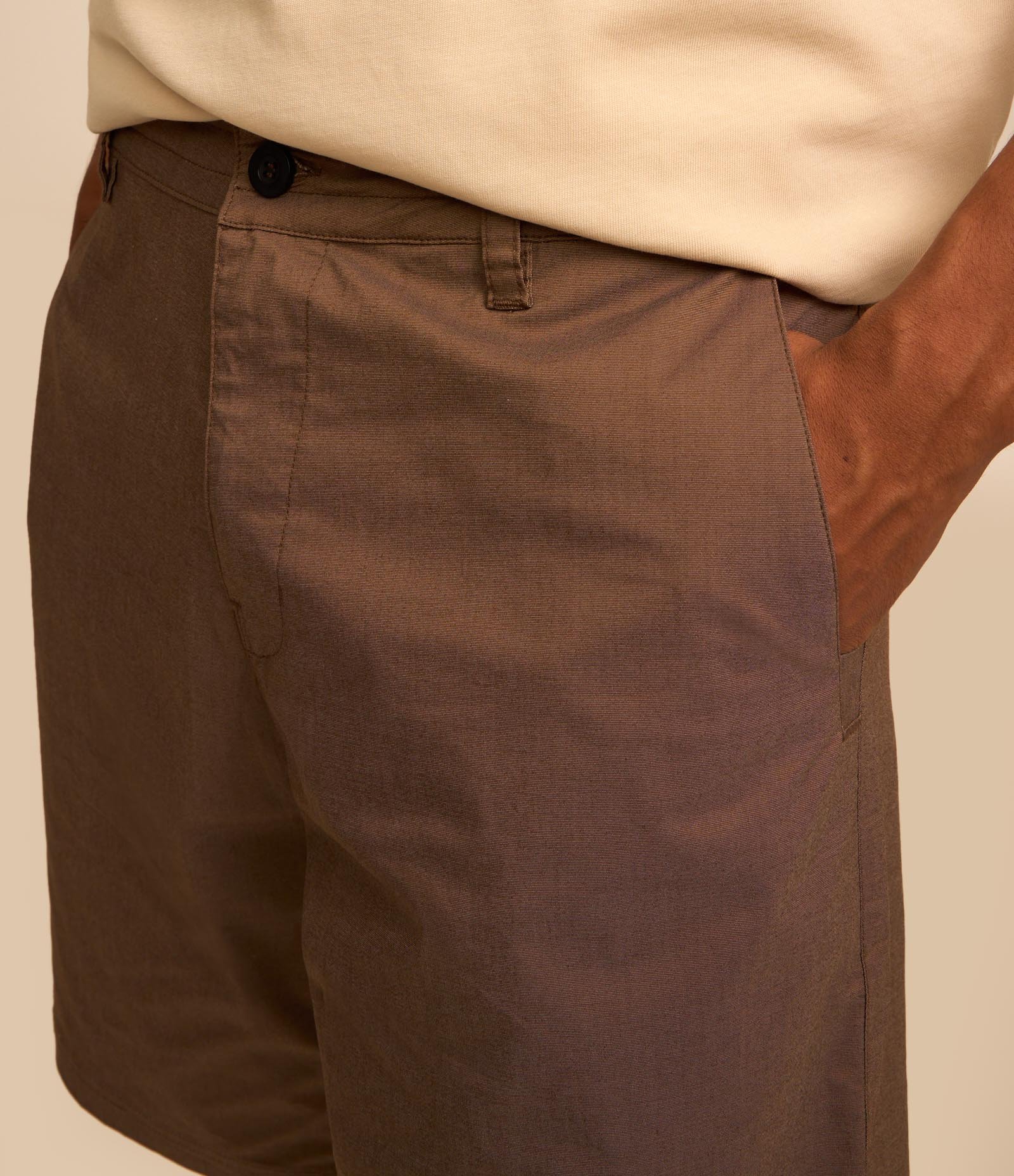 Bermuda com Textura no Cós e Cordão Interno Marrom 4