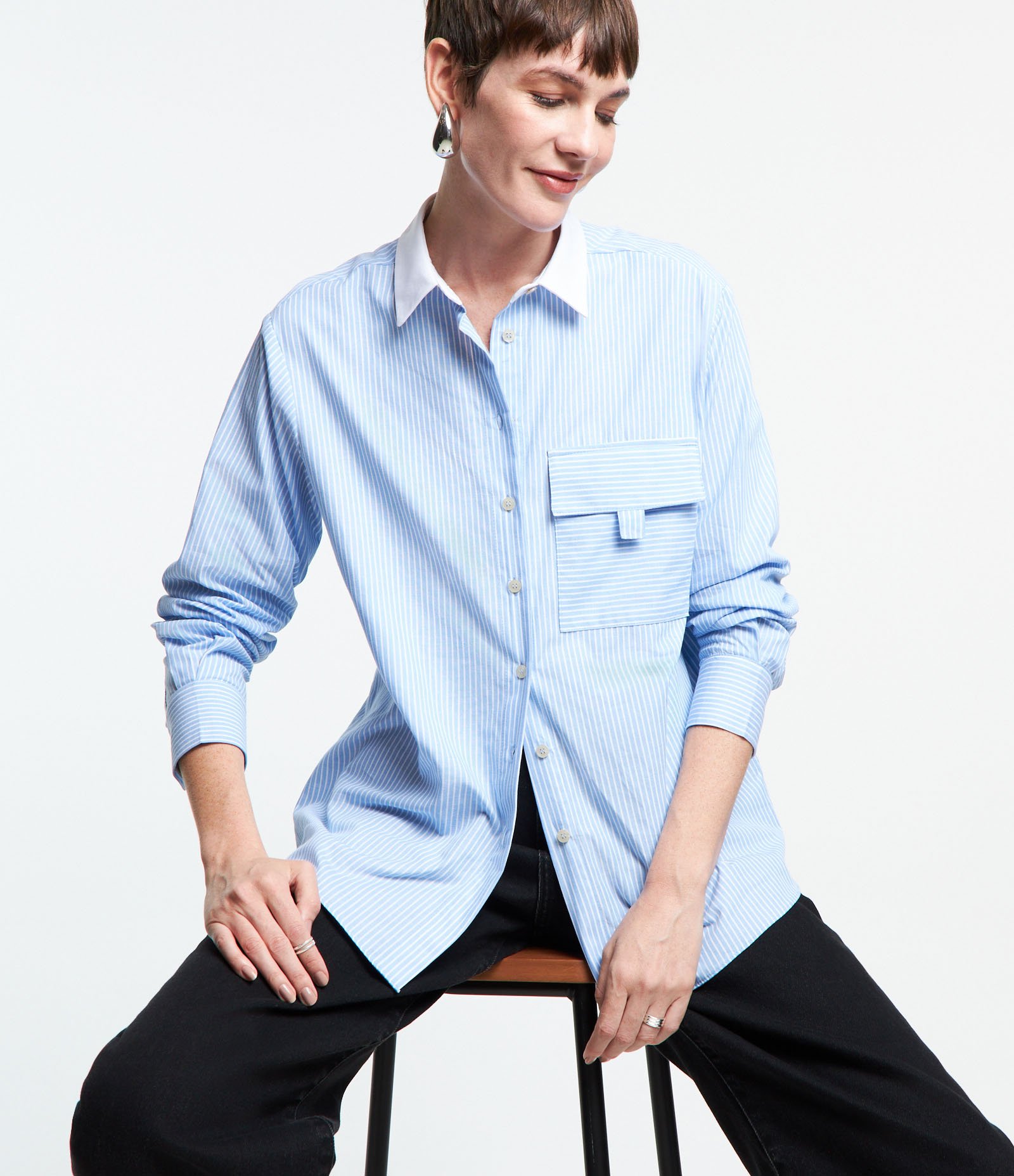 Camisa em Tricoline com Gola Contrastante e Estampa Listrada Azul/ Branco 6