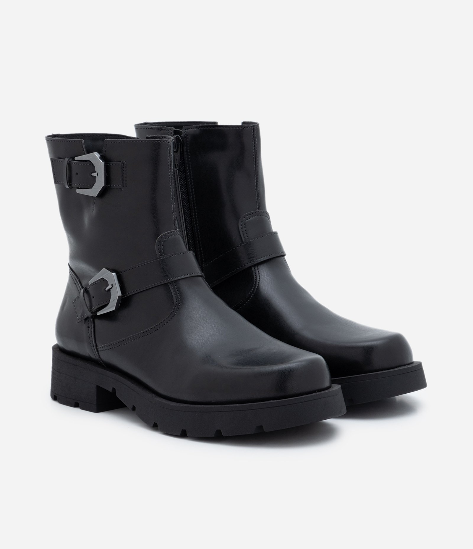 Bota Biker Tratorada com Fivelas Preto 3