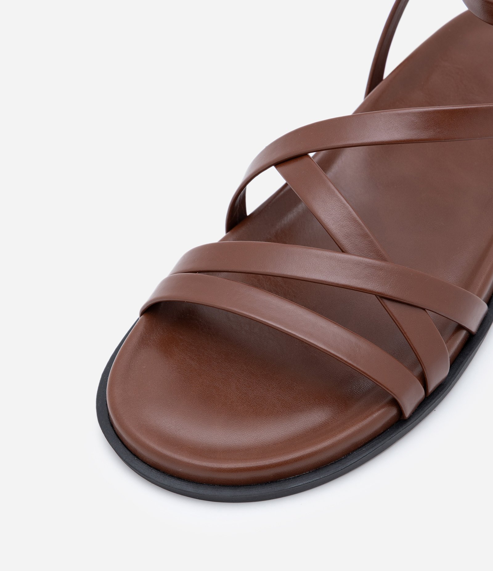 Sandália Rasteira Metalizada com Multi Tiras Cruzadas 4