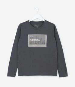 Camiseta Infantil com Estampa em Relevo de Cidade - Tam 5 a 14 Anos