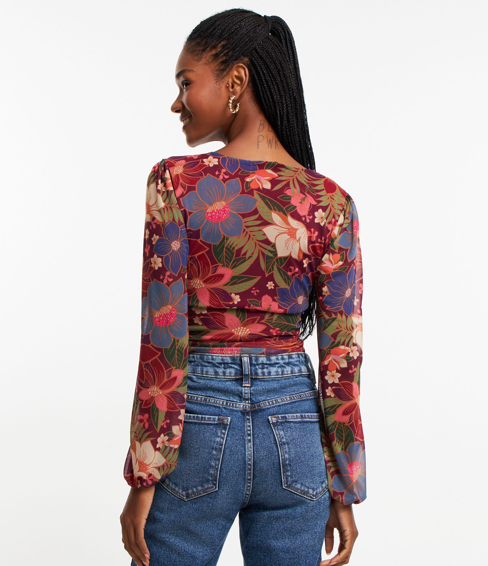 Blusa em Tule com Decote V Transpassado e Estampa Floral Vermelho Bordô 3