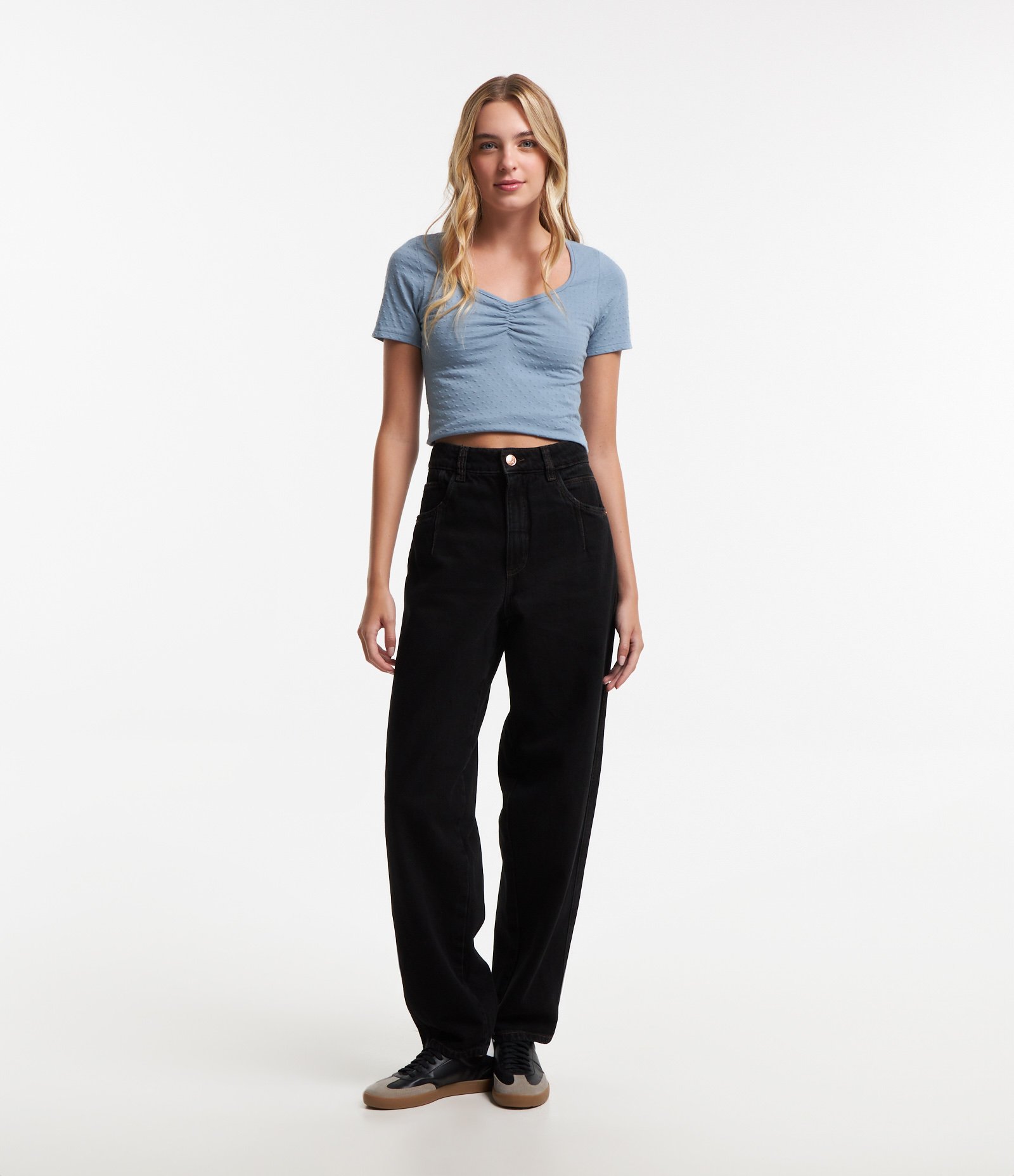 Blusa em Algodão Texturizado com Franzido no Peito Azul 2
