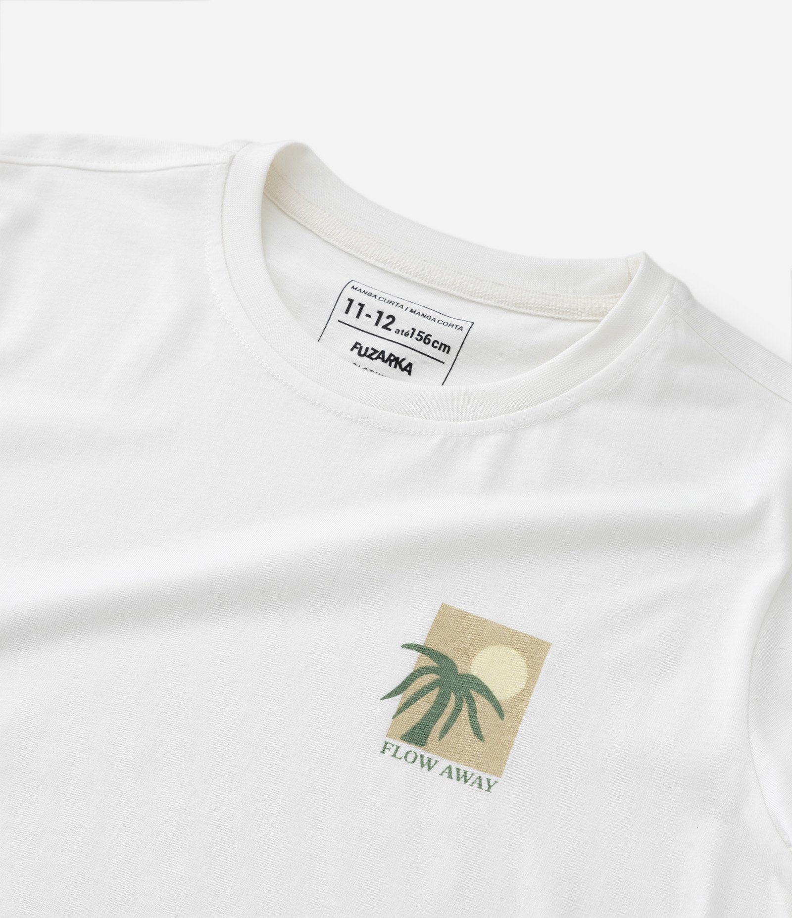 Camiseta Regular Infantil com Estampa no Peito - Tam 5 a 14 anos Branco 4