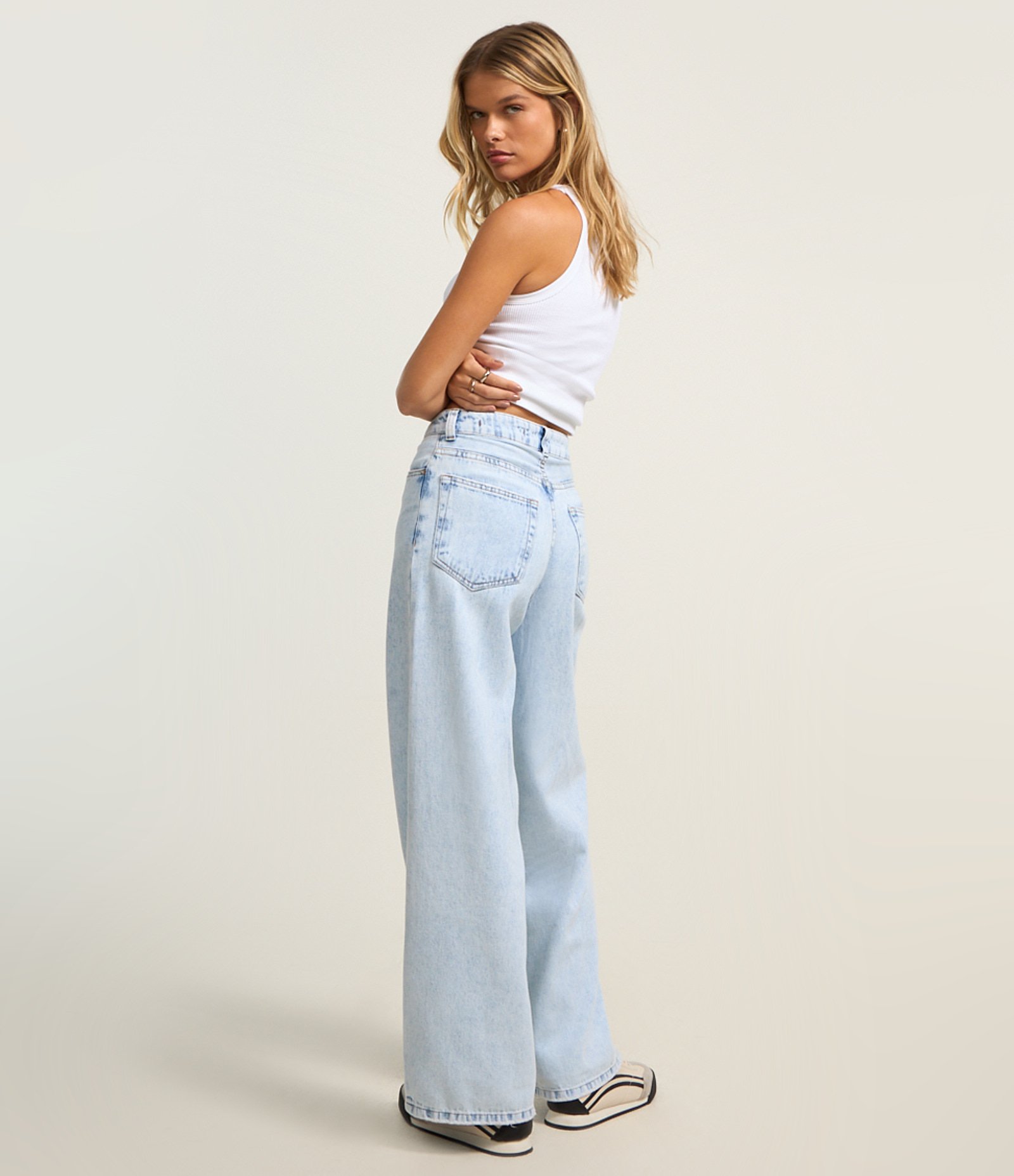 Blusa Básica com Decote Halter com Textura e Sem Costura Branco 2