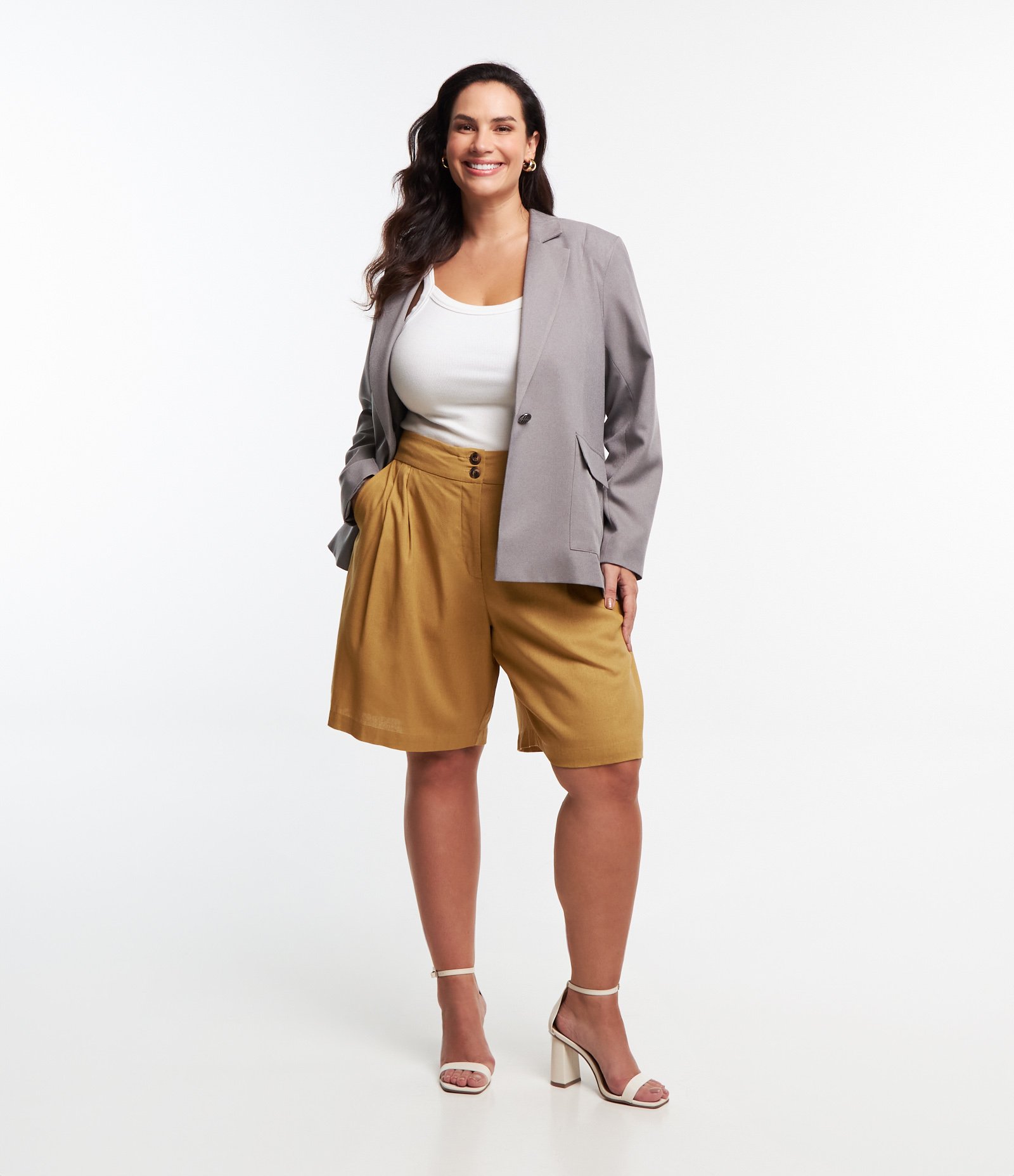 Bermuda Alongada em Linho e Viscose Curve & Plus Size Mostarda 1