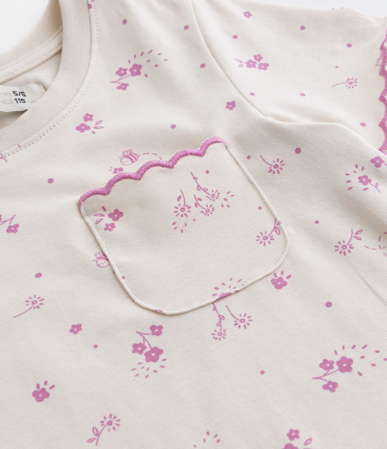 Blusa Infantil com Bolsinho e Estampa Floral - Tam 1 a 5 Anos Bege 5