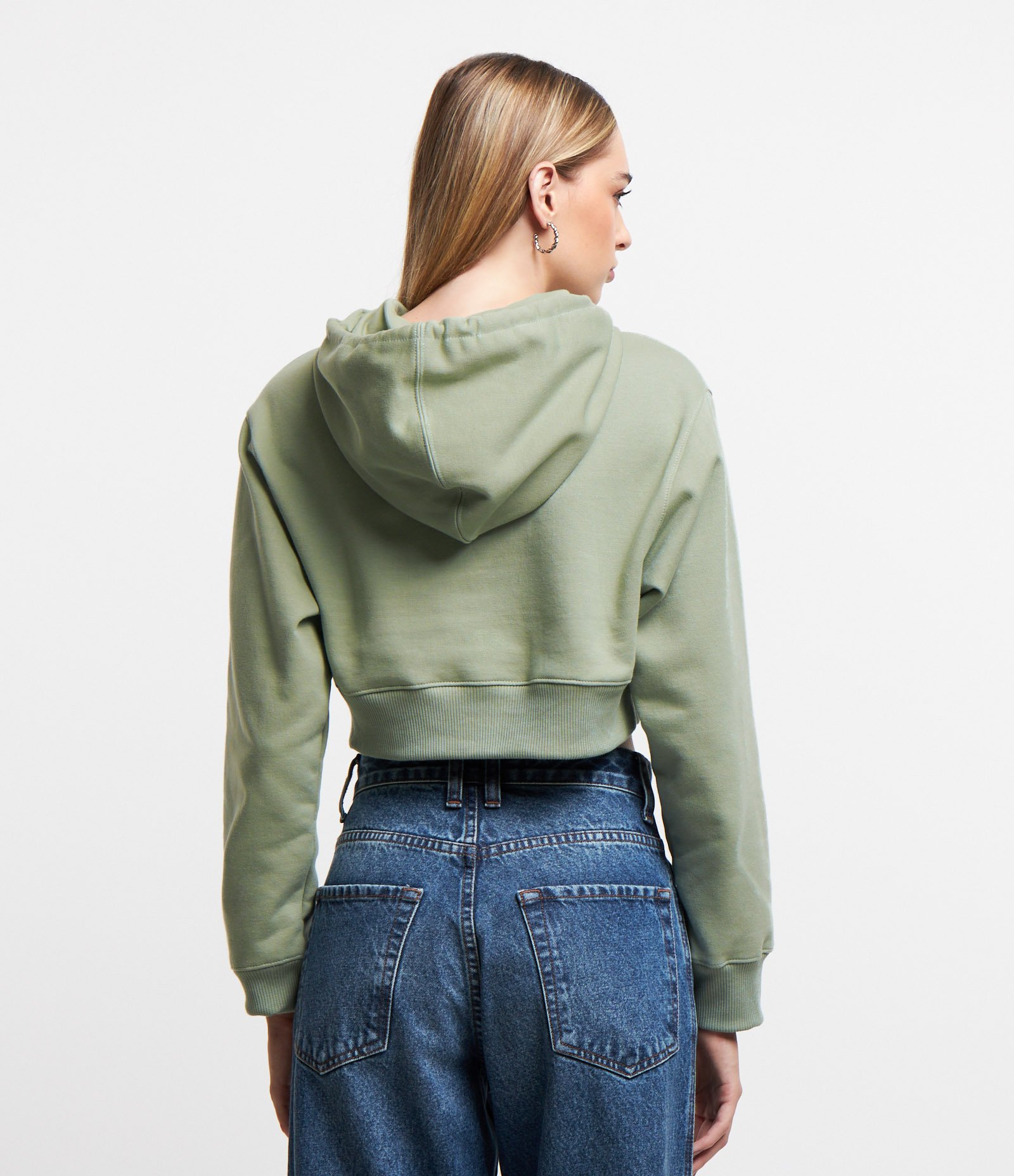 Blusão Cropped em Moletom com Forro Fleece e Capuz Verde 4