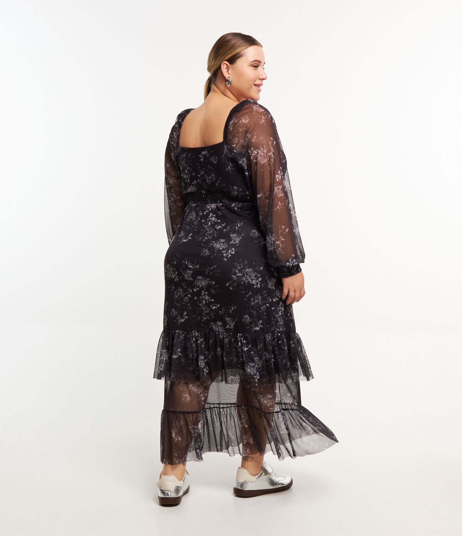 Vestido New Midi em Tule Floral Curve & Plus Size Preto 2