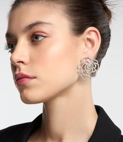 Brinco Botão em Strass com Formato de Rosa