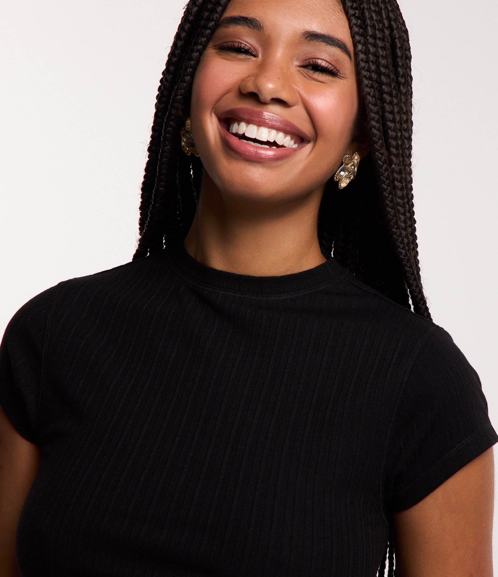 Blusa em Ribana Texturizada e Frufru na Barra Preto 4