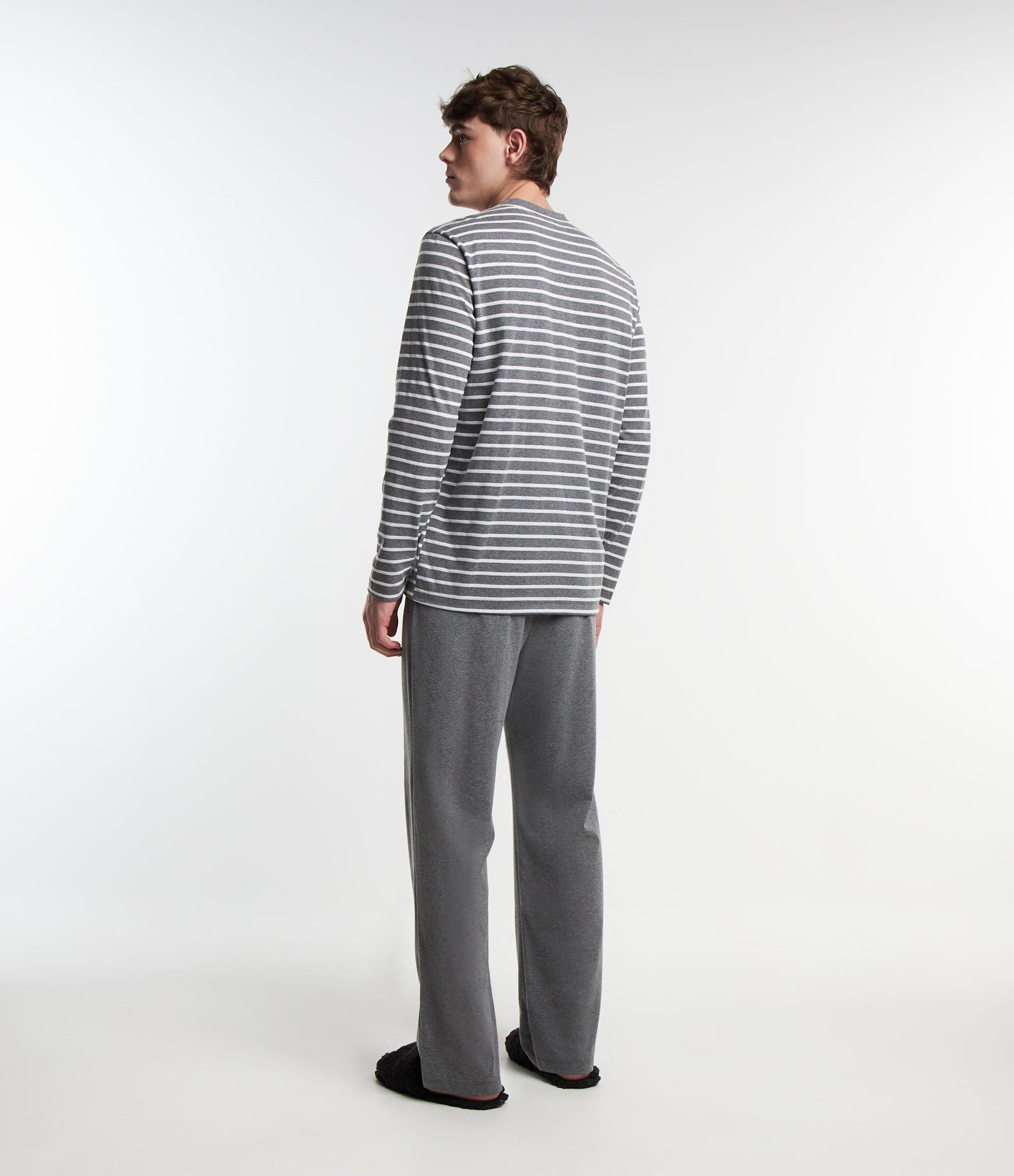 Pijama Longo em Malha com Camiseta Listrada Cinza/ Branco 2