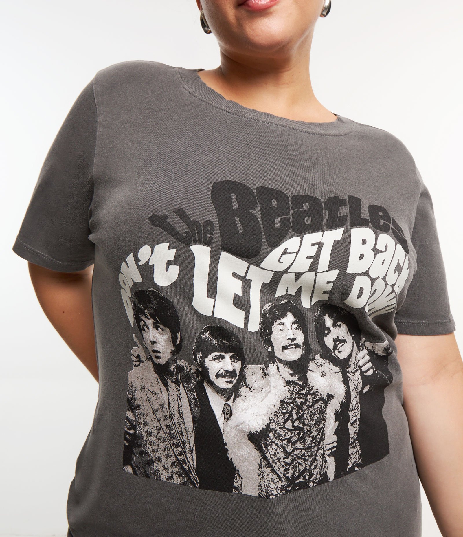 Camiseta Alongada de Algodão Estonada com Estampa The Beatles Curve & Plus Size Cinza Estonado 4