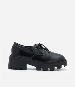 Sapato Oxford em Verniz com Sola Tratorada