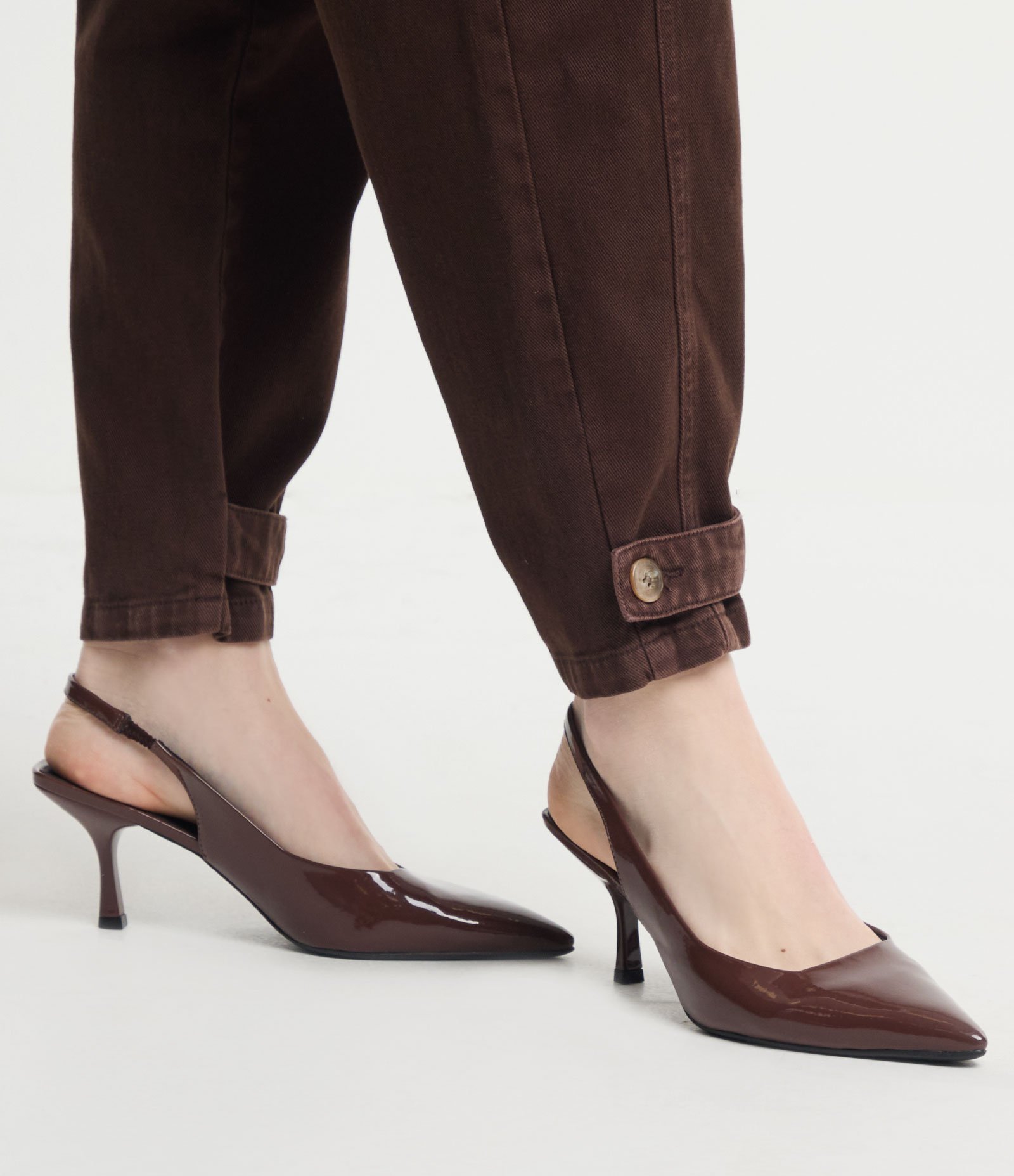 Sapato Scarpin Slingback com Salto Fino 7