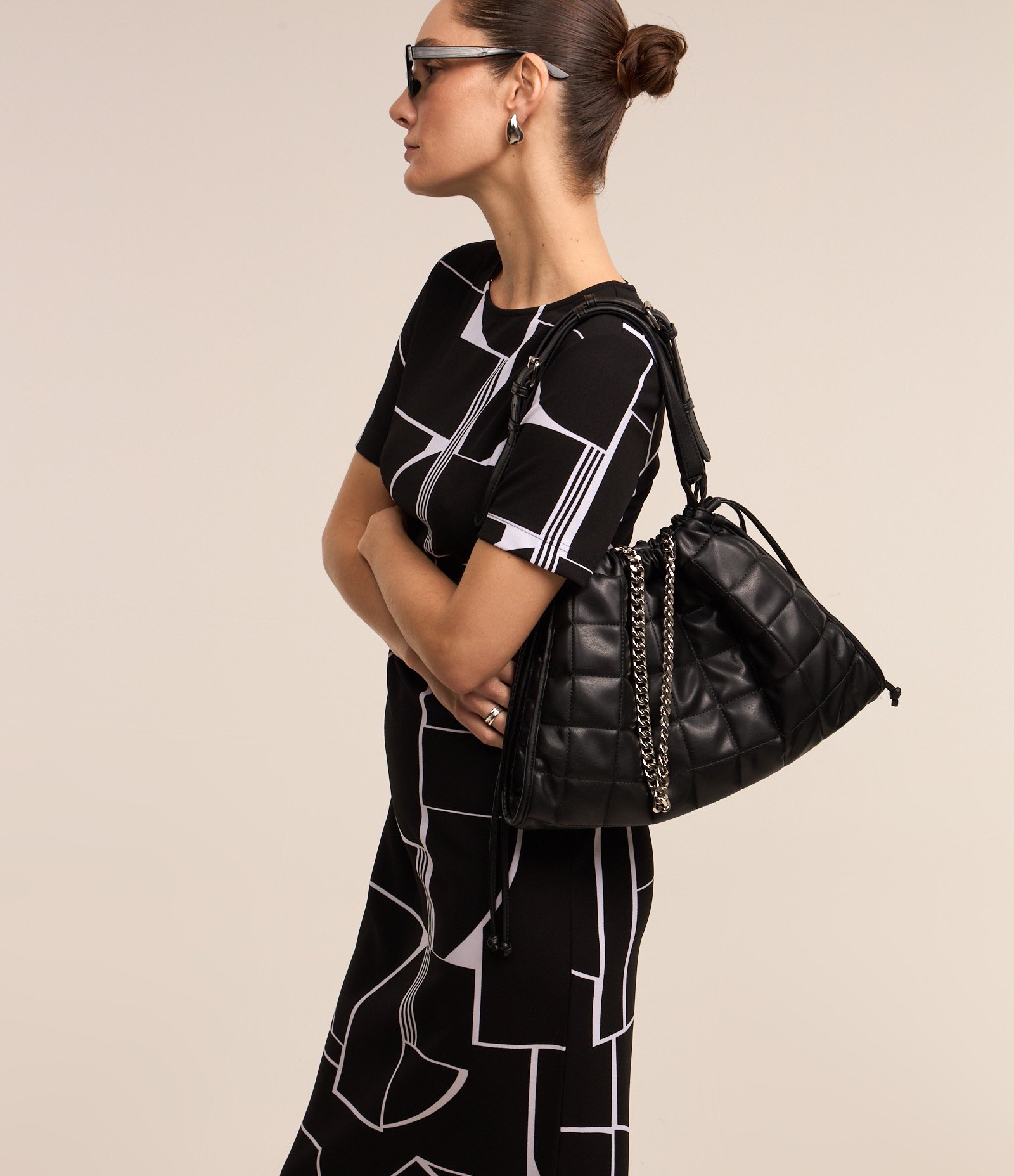 Vestido Midi em Crepe com Estampa Abstrata e Textura Drapeada Preto 6